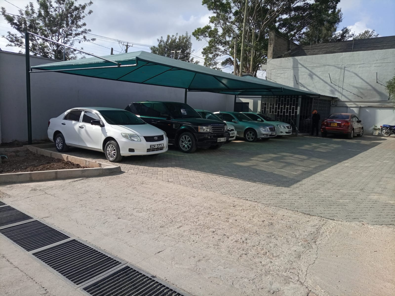 Matriarch Canopies Quote Tents Car Shades Pergolas Gazebos Parasols Screen Fence Extension Umbrellas Pool Shades Scaffolding Restaurant Shades Sail Camping Car-Ports Affordable Prices Kenya Nairobi Golden Shades Waterproof